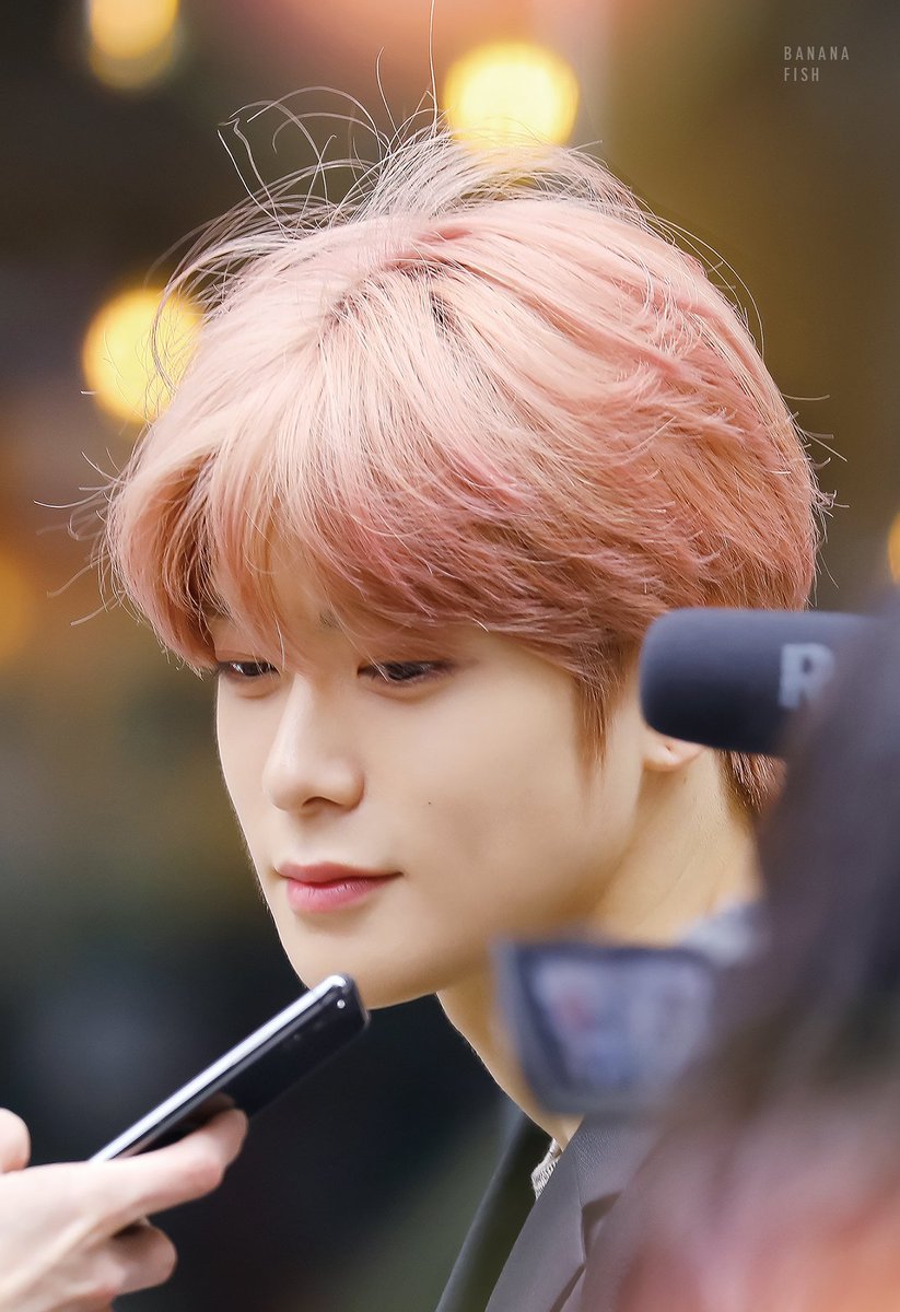 -have photos of jaehyun in invasive area like customs & security -airport photos where they're not supposed to be in @banana_fishxx followers: 123K-notorious sasaeng, included in most block lists-follows jae in unannounced sched-have photos of jaehyun inside the airport ++