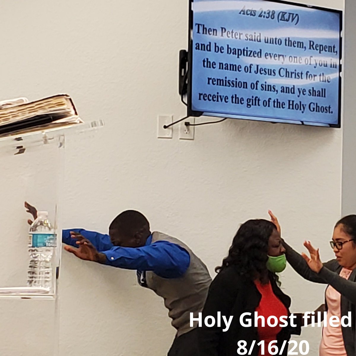 NLTBelleGlade's tweet photo. Total of 8 souls baptized in Jesus &amp; 1 holy ghost filled today in Belle Glade, FL #BeApostolic #NewLifeBelleGlade #HolyGhostPower #waterbaptized https://t.co/5WZjXzGMeO