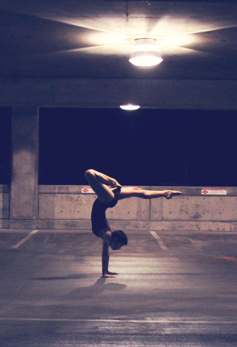 Me at 18 with a pixie cut, weighing barely 100 lbs, and in my athletic prime ? https://t.co/pv4aO9O2