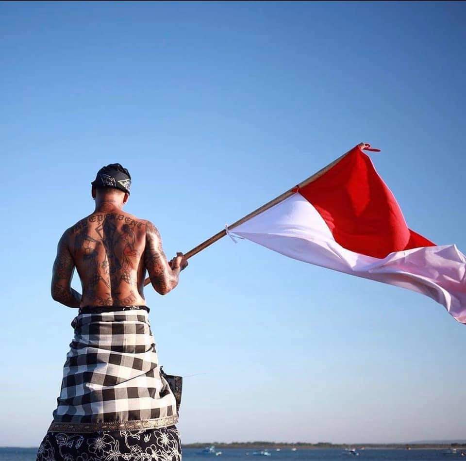 leakBALI_'s tweet photo. Dirgahayu Republik Indonesia

#BebaskanJRXSID
#SayaBersamaJRX https://t.co/6aLvtfU7Nx