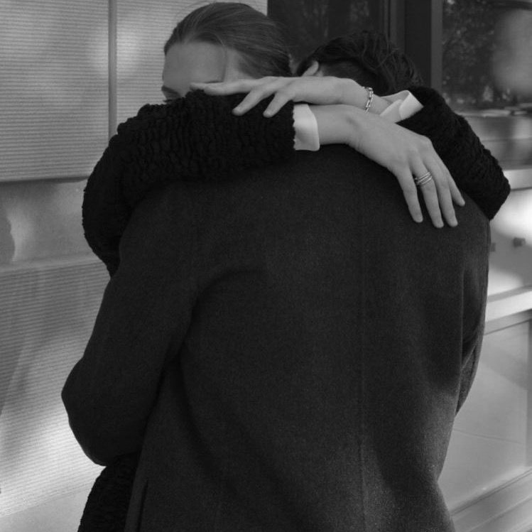 DeckerstarDevia ter uma frase aqui mais eles não colaboram