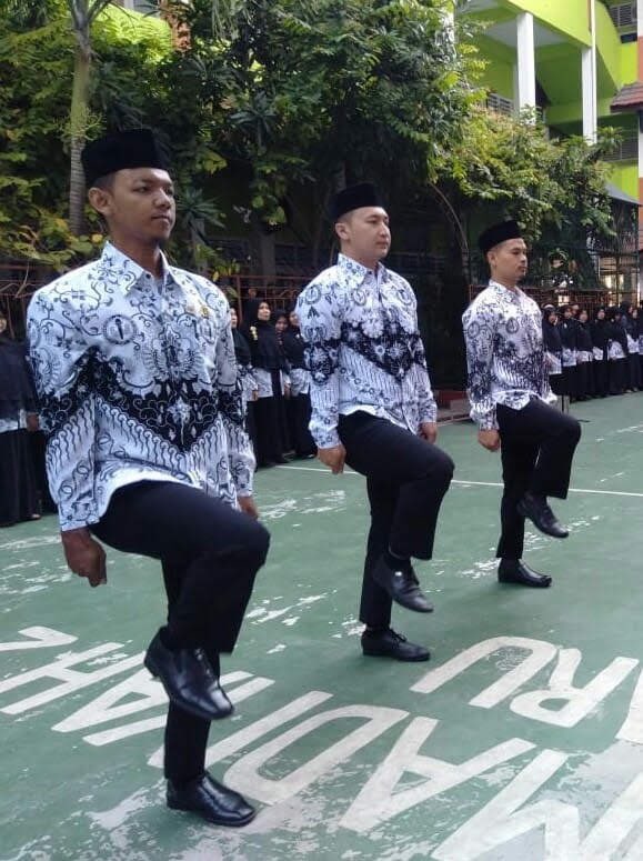 Dirgahayu Indonesia ku, Bakti Untuk Negeri 🇲🇨
 #dirgahayuindonesia #pernahJadiPengibar