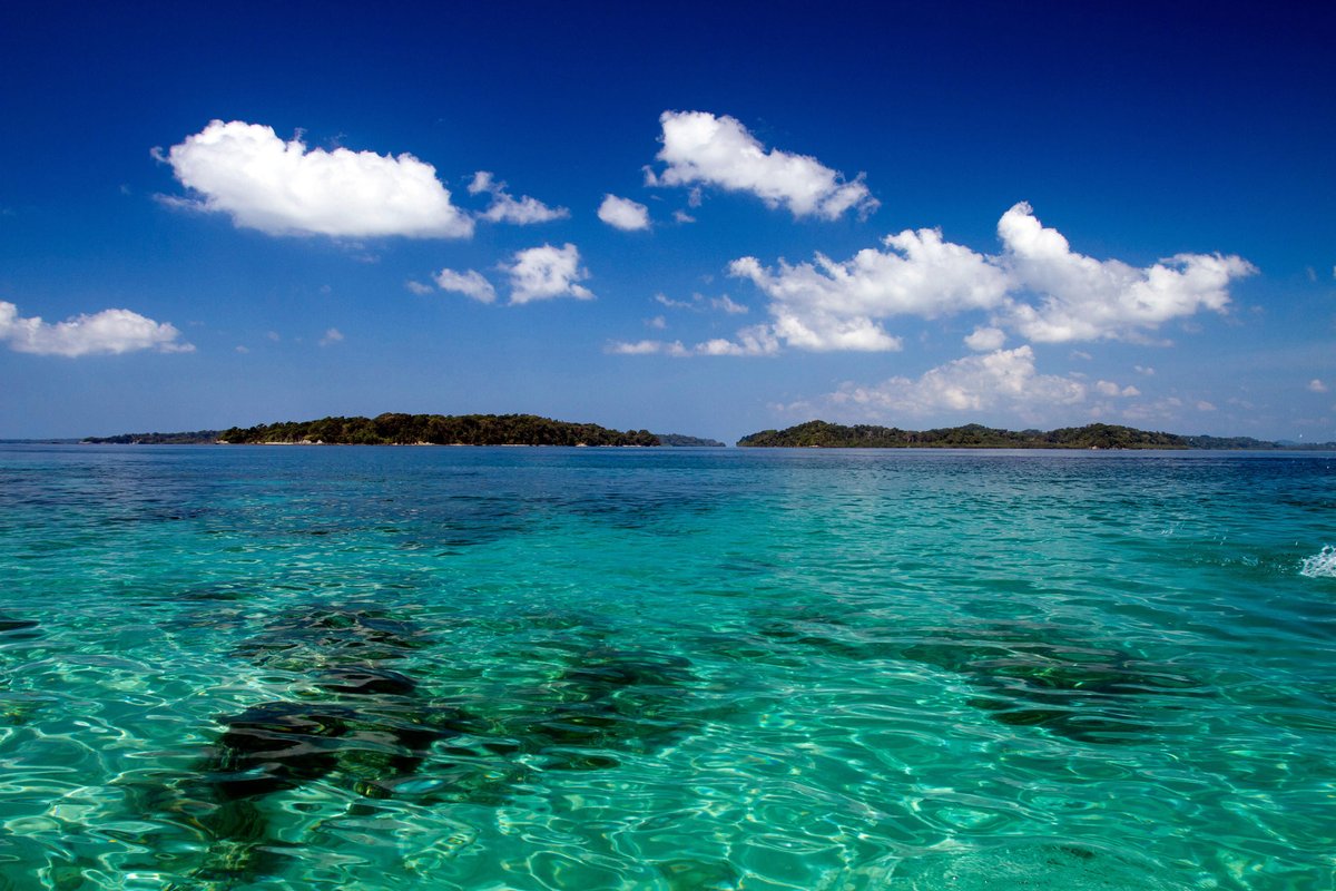 Gulf of Mannar Marine National Park** 21 islands of Marine National Park are divided into the following groups:  1-Tuticorin group of 4 islands  2-Vembar group of 2 islands  3-Kilakarai group of 7 islands  4-Mandapam group of 4 islands