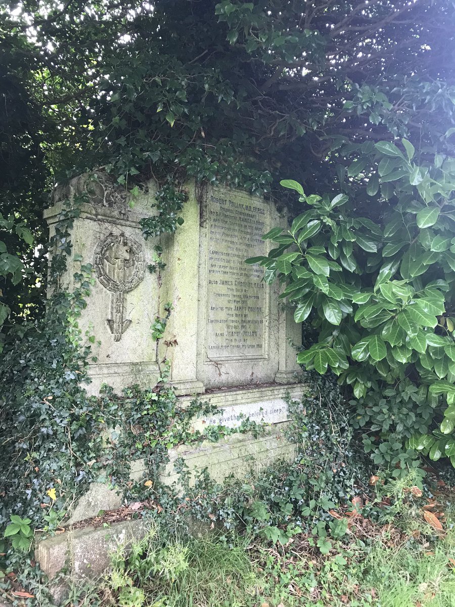 Also astonished that though this is stuffed full of well known  #Glaswegians because of the city’s daft boundaries it’s actually in East Renfrewshire though surrounded by  #Glasgow on three sides. And... one for  @HistEnvScot, how come this has no statutory protection whatsoever?!