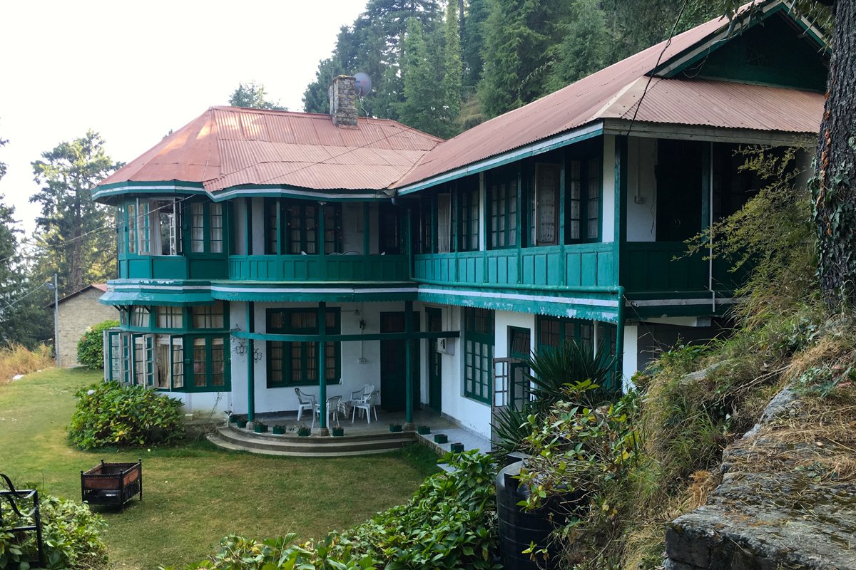 In the year 1932, Khan Bahadur Muhammad Afzal Husain, purchased land in Dalhousie for the construction of a summer house. By 1943, the cottage with green shutters – Kehkashan, meaning a galaxy – was standing on the eastern aspect of the Upper Bakrota Hill. 3/