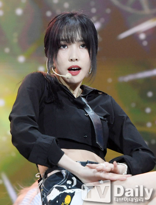 Ste_gOsH930's tweet photo. 잘생긴 #망망
#GFRIENDatSOBA https://t.co/b2whVMvsx7