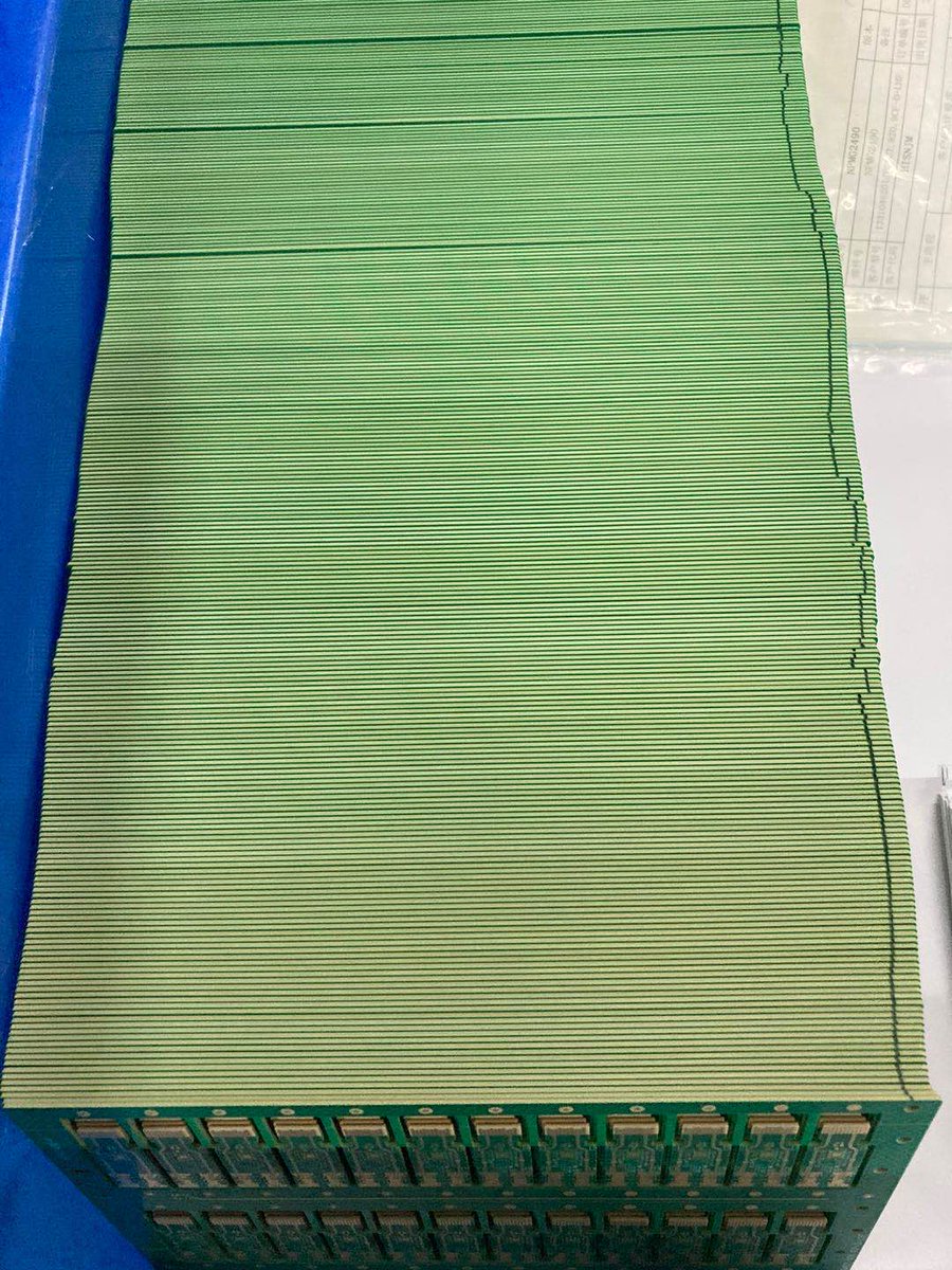 HeadpcbOfficial's tweet photo. In Headpcb, we use AVI(Auotmatic Visual Inspection) machine to check the PCB appearance,the speed and accuracy is better than human visual inspect. #AVI #visualinspection #AOI #FQC #FQA #pcbmanufacturing #Headpcb https://t.co/hGOR4I6Buq