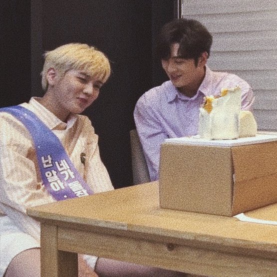 horengie's tweet photo. #baekren #แบคเร็น #백렌
#NUEST #백호 #렌 https://t.co/V6a8wJUSyC