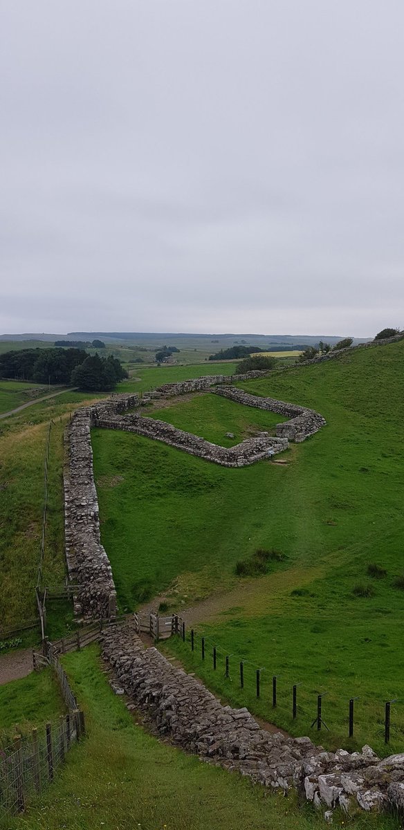 GeordieHiker's tweet photo. #hadrianswall #cawfields https://t.co/KRWIOwjOH9