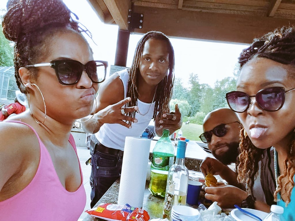 Wetsydebaas's tweet photo. U kno the vybz #toptop #bubbleout https://t.co/Gr720GfCHb