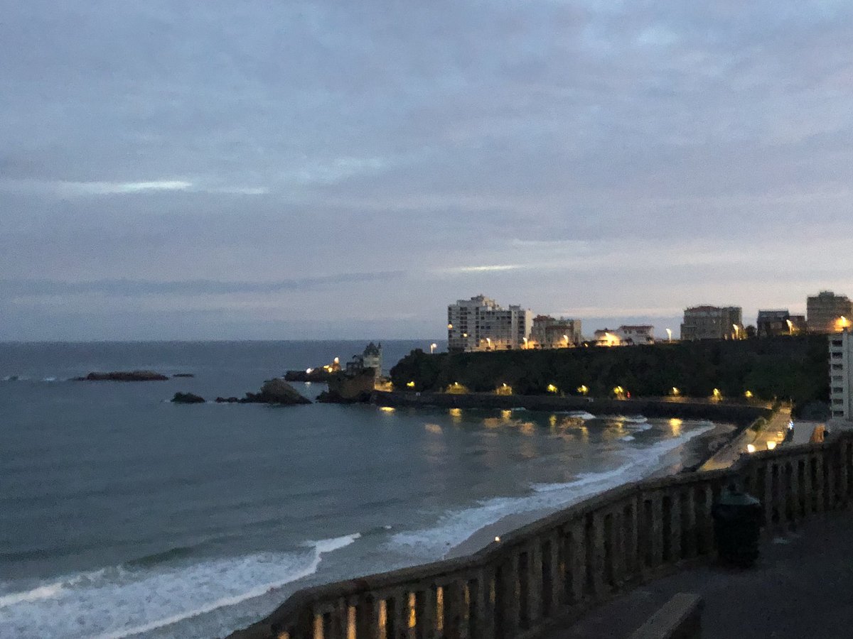 ljaubertie's tweet image. On prend les mêmes et on recommence 🏄‍♂️ 🏄‍♂️ #7hçapique #biarritzsurf #cotedesbasques