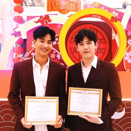 look how happy they are, new really makes tay the happiest and I love that for them