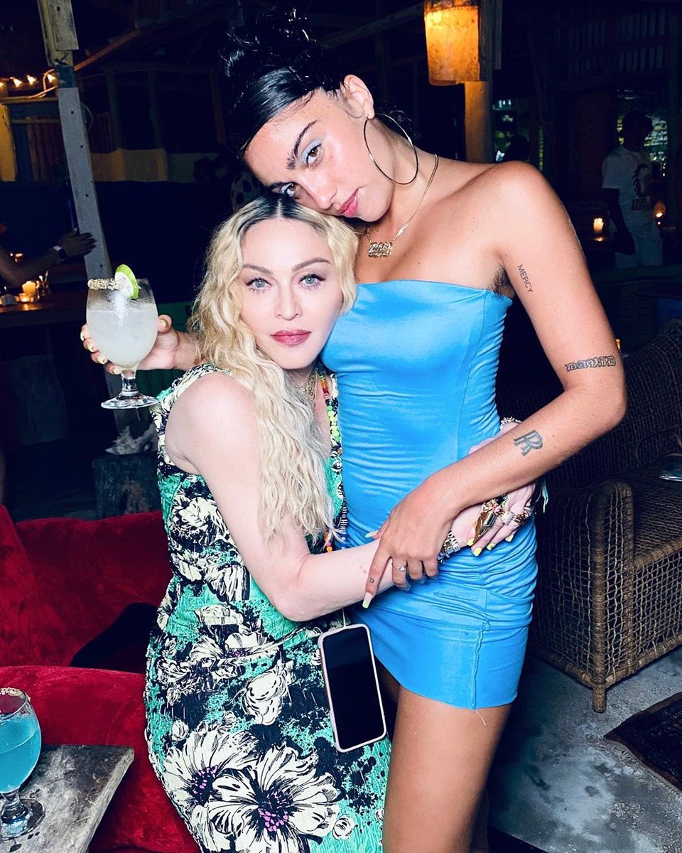 Madonna tweet media