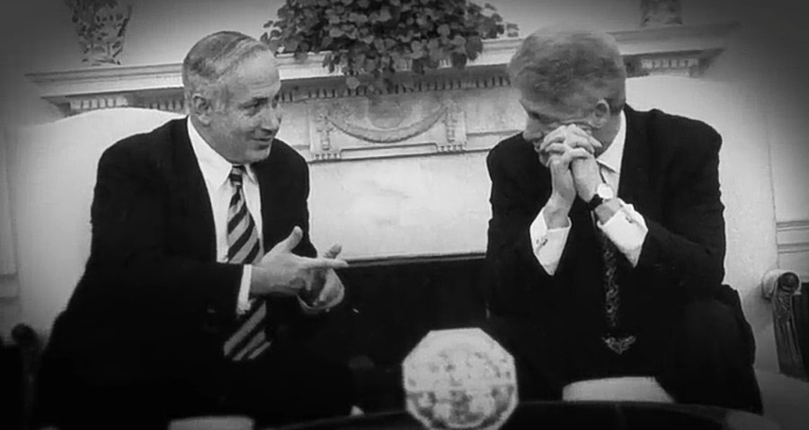 क्लिंटनच्या ड्रिम प्रोजेक्ट ऑस्लो अकॉर्डस् वर संशयाचे ढग जमा झाले. एका कॉन्झर्वेटिव नेत्याशी डिलींग करणे क्लिंटन सारख्या लिबरल नेत्यास अवघड जाईल याची अपेक्षा होतीच पण परिस्थिती आणखीनच बिकट होती. तरीही क्लिंटन यांनी जूळवून घेतले. बीबीं सोबत अनेक फोनकॉल्स केल्या, भेटी घेतल्या.