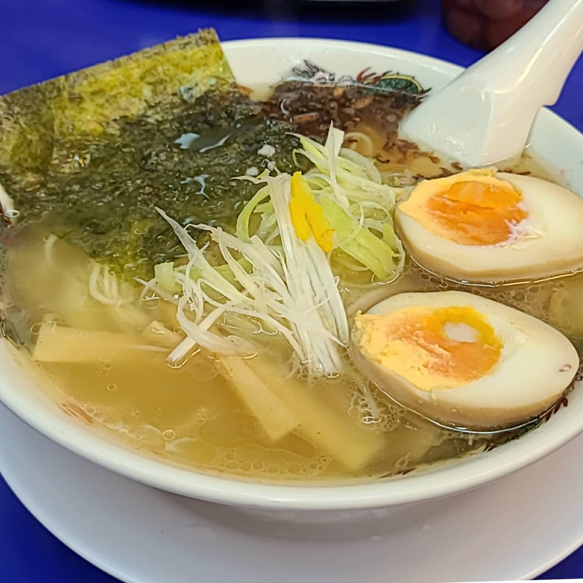 Noomi 来来亭 甘木インター店 朝倉市 今日の麺活 4年ぶりの来来亭で 味玉 塩ラーメン 前回は醤油ラーメンだったのは覚えてたんで 今回は塩ラーメン 味はちょっと濃いめだったけど柚子の風味がいい具合に美味しさをアップ 塩ラーメンと柑橘類は