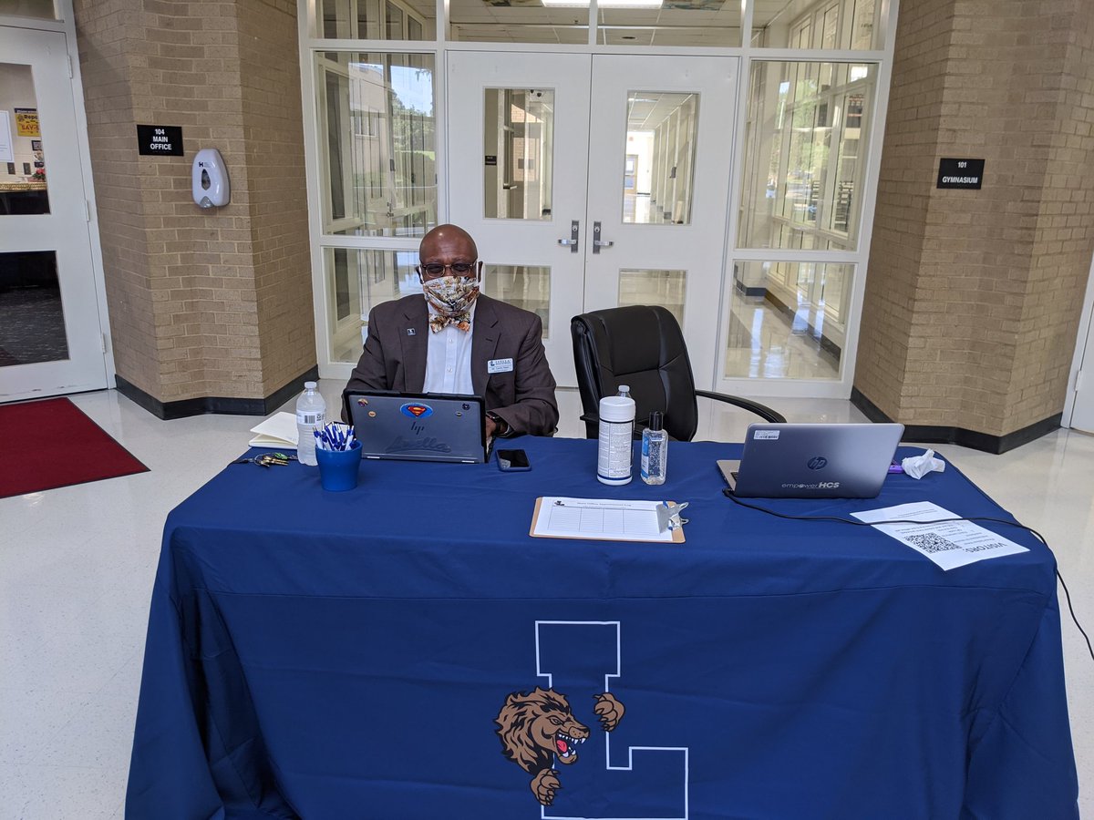 GSCS_CTAE's tweet image. @LHS_HCS is anticipating their communities needs with easy to navigate 1st day site. Each admin is able to quickly guide students to classes if they weren&apos;t able to get in. Great plan! @HenryCountyBOE @LearnInHenry @KirkShrum @TermerionMLakes @DrIsenberg #hcsreadytolearnchallenge