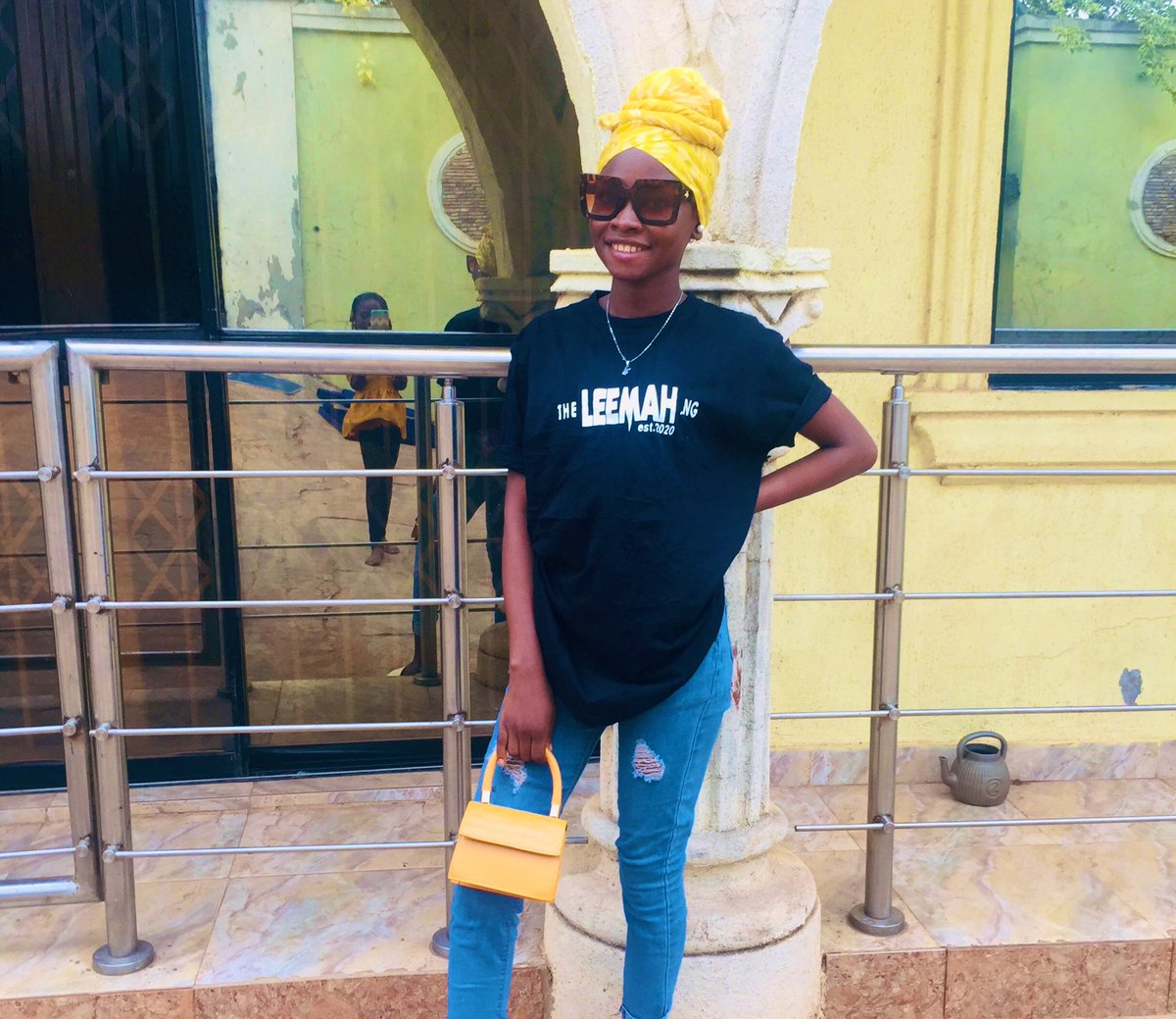 Theleemahng's tweet photo. Hey twitter
Customized tee,scarf and slides @Theleemahng 
The lady @HaleemahLaitan https://t.co/ZmWCFEETJD