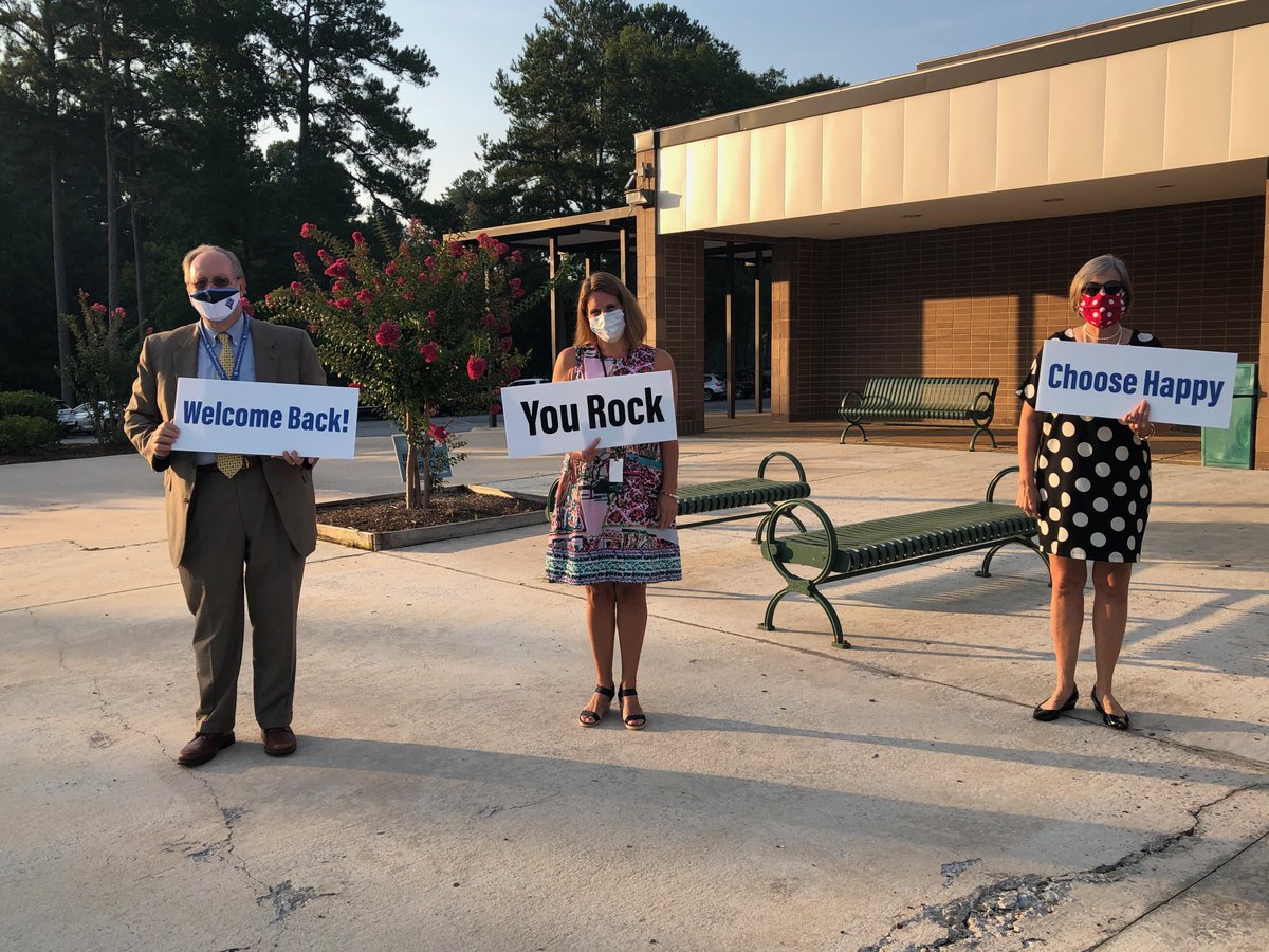 fcboe's tweet photo. ✅Masks #winnerstogether
✅Social Distancing
✅Excited teachers, students, and faculty
Happy First Day of School! #ExcellenceandCreativity https://t.co/azpO6bBASn
