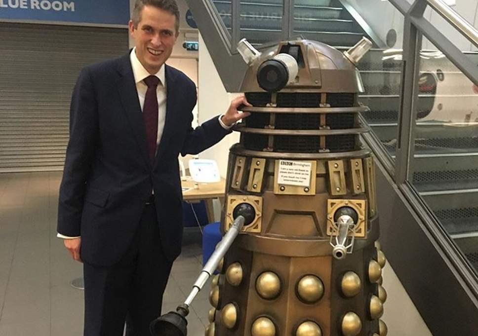 Rt Hon Sir Peter Mannion MP tweet media