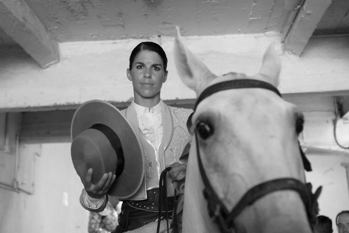 cultorocom's tweet photo. FOTOGALERÍA- La corrida mixta de Béziers, tras el objetivo de Muriel Haaz https://t.co/xzOc8jrKvw Por @MurielHaaz https://t.co/OYpz4IYu4R