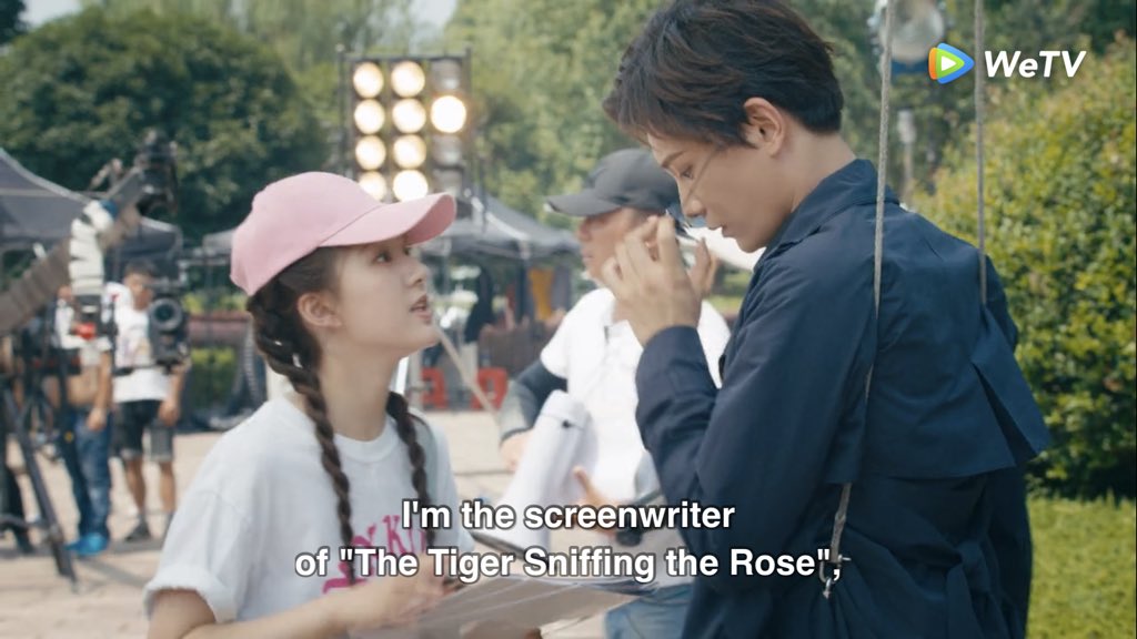 So I’ve realized we have two dimensions here- one from a fictional “Joseon” type of era (historical rather) and one that’s from the modern world. Interesting.  #TheRomanceofTigerandRose #传闻中的陈芊芊 #ChuanWenZhongDeSanGongZhu
