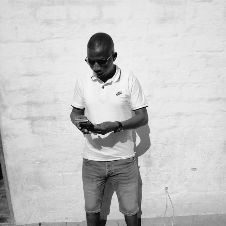 wneumbo's tweet photo. #NewProfilePic https://t.co/k402VkSm51
