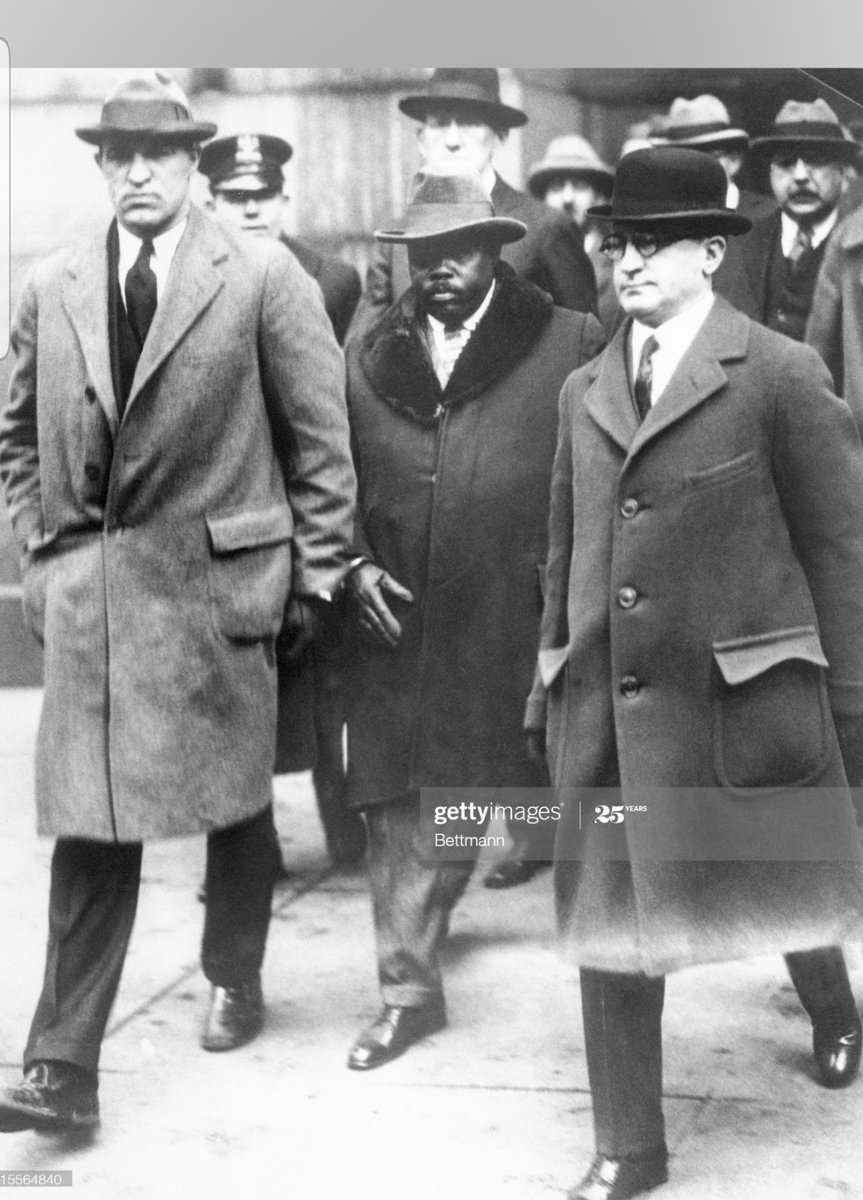 HAPPY EARTHDAY❤ MARCUS GARVEY❤ #marcusgarvey BABYLON SURROUNDED HIM WHY? and this PIC DEM AH TEK our PROPHET TO DEM BABYLON JAIL? SO ALL U SELL OUTS BOUNTY BARZ GONNA MELT IN 2020 JUNGLE FYAH❤ ❤