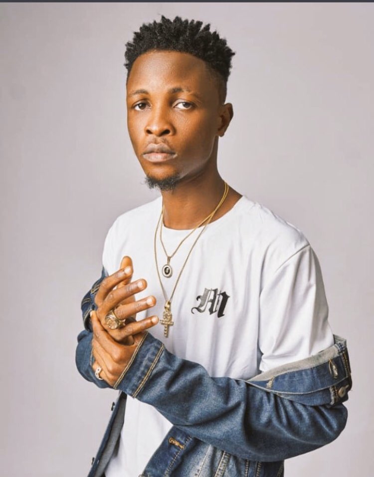 beautyfullcrown's tweet image. May light and love never cease in your life, wish you and iCONs a very great and blessed week ahead💡💖🤗🥰🥰🥰 #MCM #LayconX85M #StreamLaycon #bbnaija
