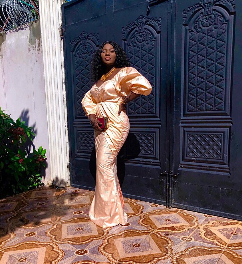 minashairmakeup's tweet image. It’s been a rough year for me but I STILL STAND TALL . 
#ImissYouAll.  #ImissWorkingOnYourBeautifulFaces.     My little sister made by dress .