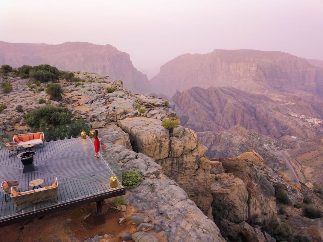 TakemebackOman's tweet photo. Enjoy Arabic cofee in the top of Jabal Akhdar ☕
#صباح_الخير
#MondayMotivation #MondayMorning #mondaythoughts #Covid19Millionaires #EnoughIsEnough #lockdown #كورونا https://t.co/vMFUYm92DV