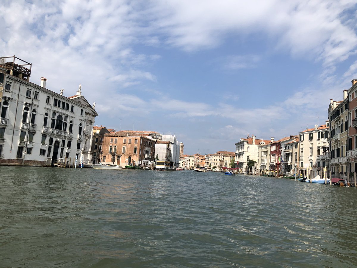 Oops, last pic a repeat, anyway turning now...