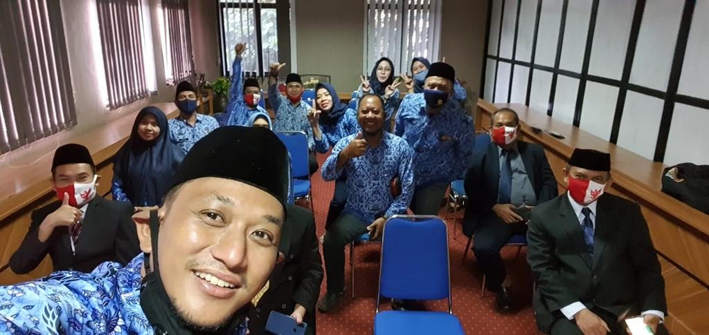 Rangkaian upacara HUT ke 75 bertempat di ruang rapat Dinas Tata Ruang dan Permukiman Senin 17 Agustus 2020