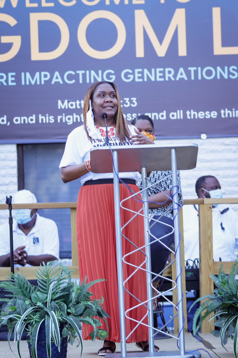 Yesterday I had the pleasure of encouraging students, staff and parents <a href="/KingdomLifeSav/">Kingdom Life Sav</a> to Stay Connected. #PowerSchool #itslearning #faith #virtuallyunstoppable <a href="/AnnLPGA/">Ann L. P.</a>