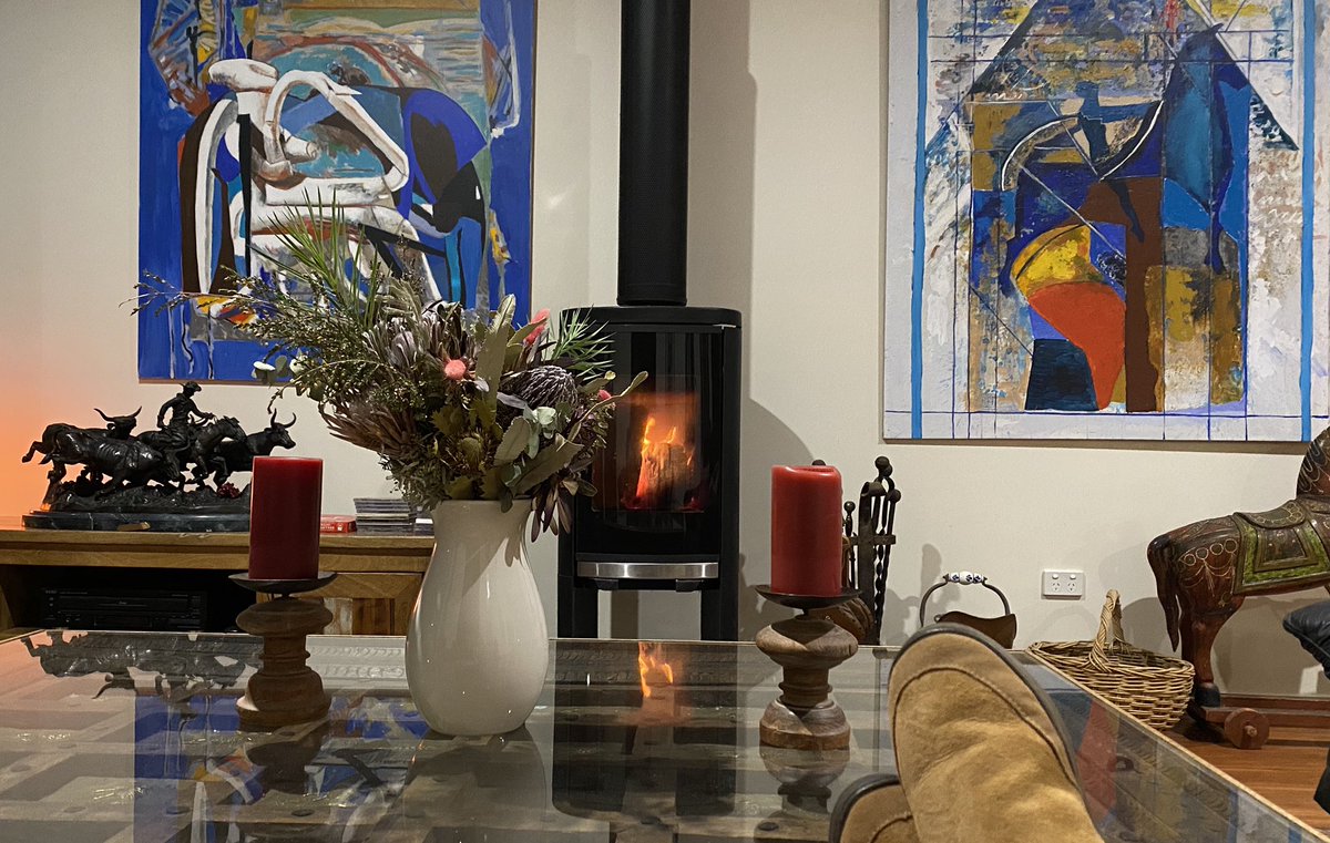 IonaRossely's tweet photo. Chilling #lovefires #homely #timeout https://t.co/8nydhRd8cS