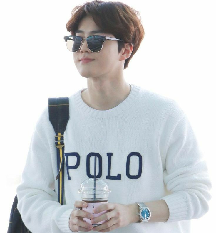 Junmyeon wears glasses, a thread:
