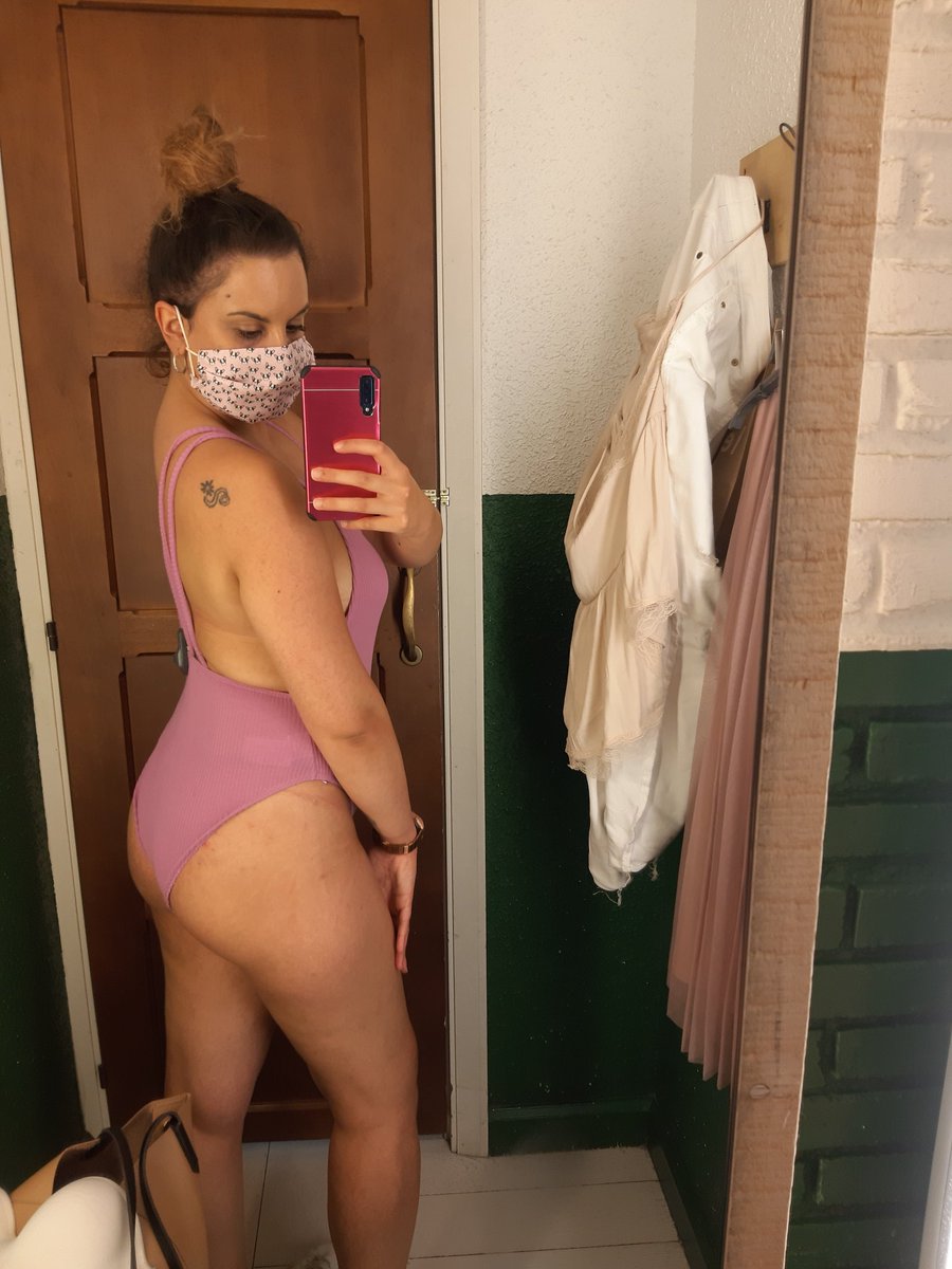 ChillaronAndrea's tweet photo. No sé si solo me gustas o si es una obsesión, solo sé que me encanta pasar el tiempo contigo. https://t.co/K5KhgAAjTo