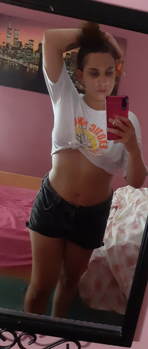 ChillaronAndrea's tweet photo. No sé si solo me gustas o si es una obsesión, solo sé que me encanta pasar el tiempo contigo. https://t.co/K5KhgAAjTo