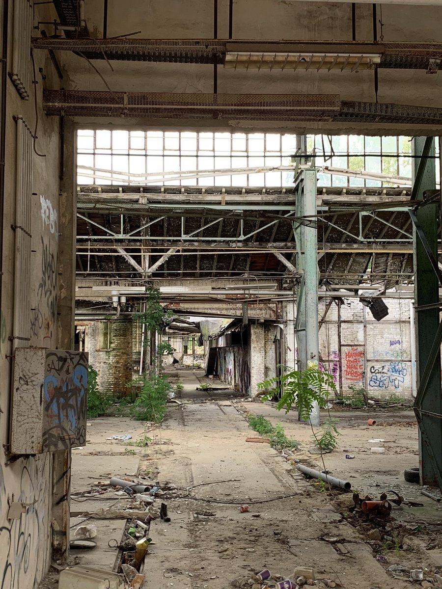 9. Tower at Johannistal, at the VEB Kühlautomat. This  #watchtower is located inside the premices of a DDR factory (fridges and cooling systems) that has been built on the location of the 1st airport of  #Berlin at Johannistal. Built in 1970. Nowadays, the site in in ruins.