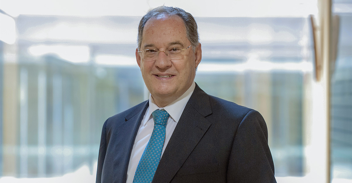 GBCEs's tweet photo. "Dar un valor económico a la eficiencia energética del edificio es fundamental para poder financiar con los ahorros energéticos obtenidos las actuaciones de rehabilitación". Interesante entrevista de @jjbamo a @jgarciabreva en @idealista https://t.co/WolWekMgZo https://t.co/5Z3Rzi8Kan