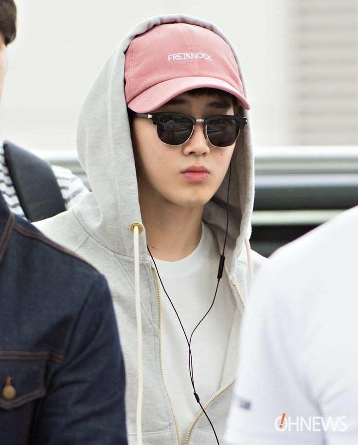 Junmyeon wears glasses, a thread: