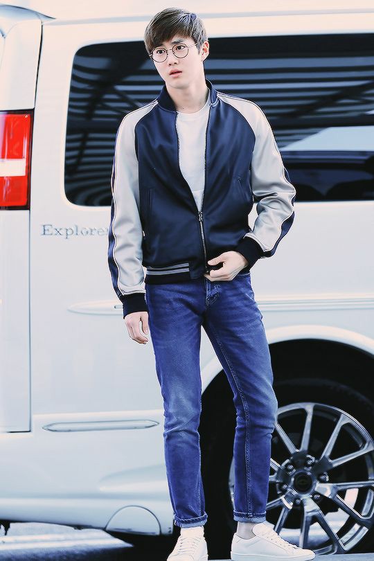 Junmyeon wears glasses, a thread: