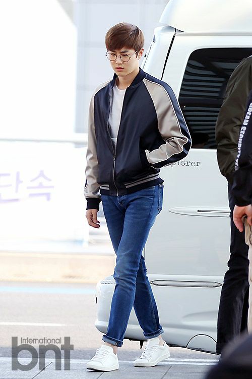 Junmyeon wears glasses, a thread: