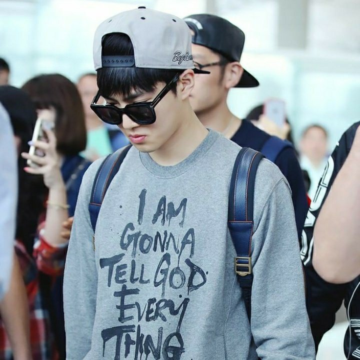 Junmyeon wears glasses, a thread: