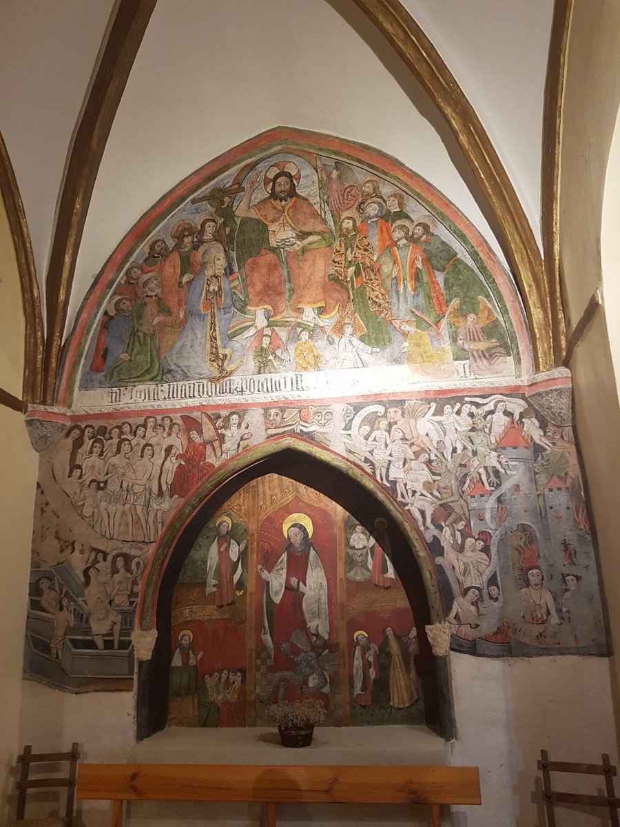 este relato la iglesia de Gordaliza aún tiene más tesoros de altísimo valor. Junto al altar mayor y durante unas labores de conservación aparece en 2005 otro fresco, este del S.XIV, del que ya se intuía su existencia, una representación del Juicio Final con la iconografía típica