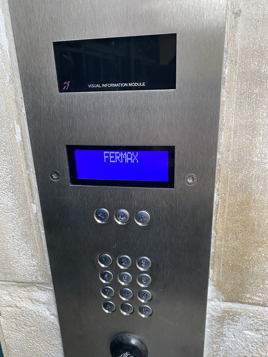 Junebsh's tweet photo. ne dites plus « la porte est bien fermée » mais qu’elle est https://t.co/xb9yN09dNf