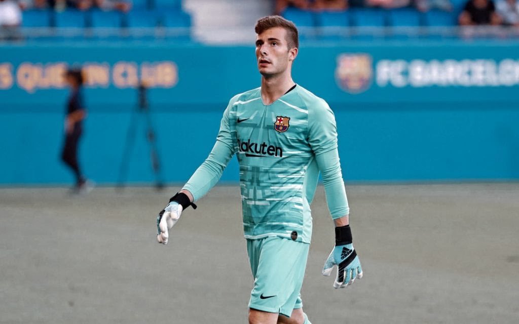 #25 - Iñaki Peña. STAYS. Perfect backup to Ter Stegen, from the academy. 
