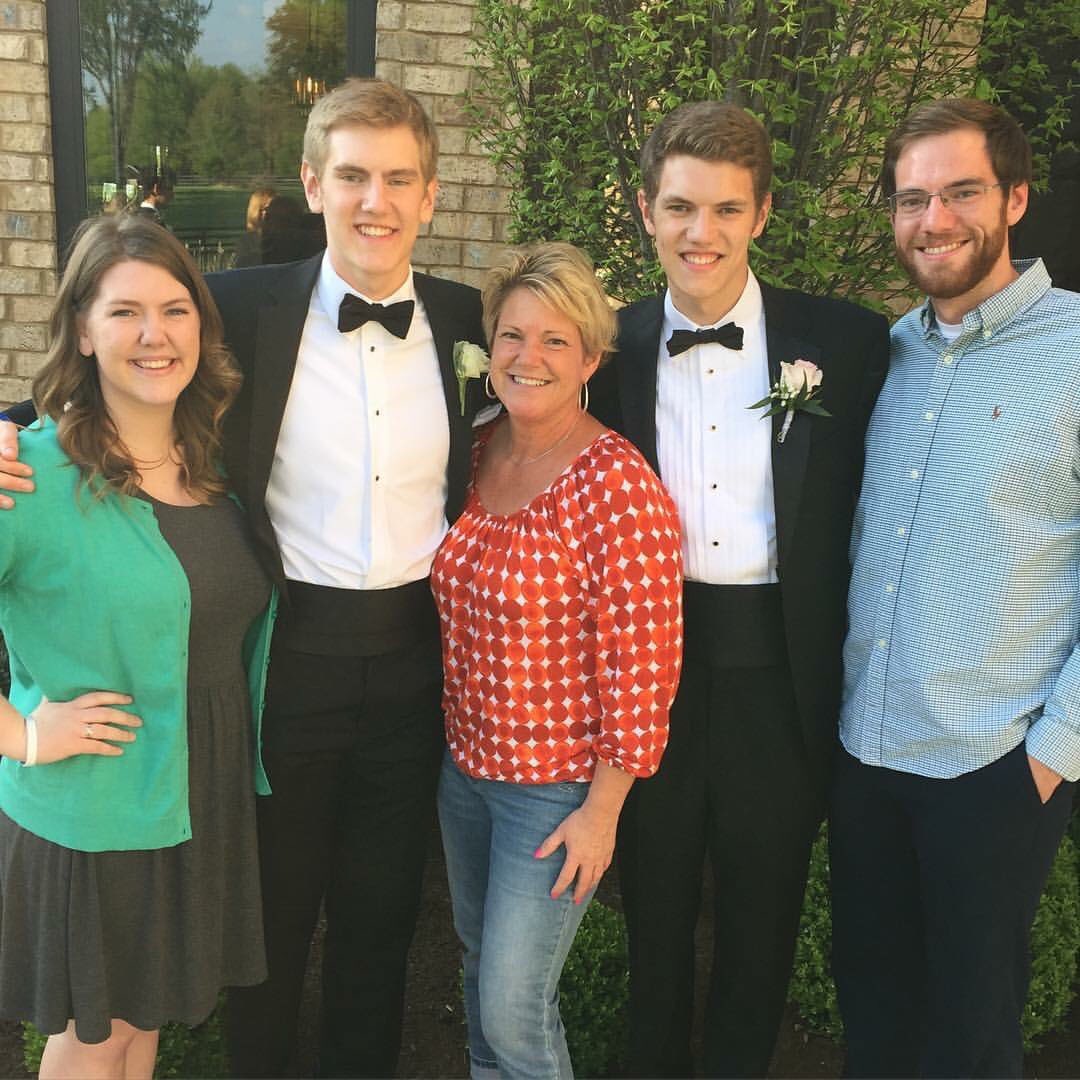 Cleveland Clinic Urology Residency Program (@cleclinicurores) on Twitter photo #GUKIResidentoftheday —
<a href="/patmichael93/">Patrick Durfee Michael</a> is a PGY2 from Lexington, KY. He’s a twin, has lived in 7 states, enjoys tailgating for Auburn football games 🦅 and at the horse track 🐎, taking advantage of free flights ✈️ (family in airline industry is 🔑) and hanging out with friends. #GUKIResidentoftheday —
<a href="/patmichael93/">Patrick Durfee Michael</a> is a PGY2 from Lexington, KY. He’s a twin, has lived in 7 states, enjoys tailgating for Auburn football games 🦅 and at the horse track 🐎, taking advantage of free flights ✈️ (family in airline industry is 🔑) and hanging out with friends.