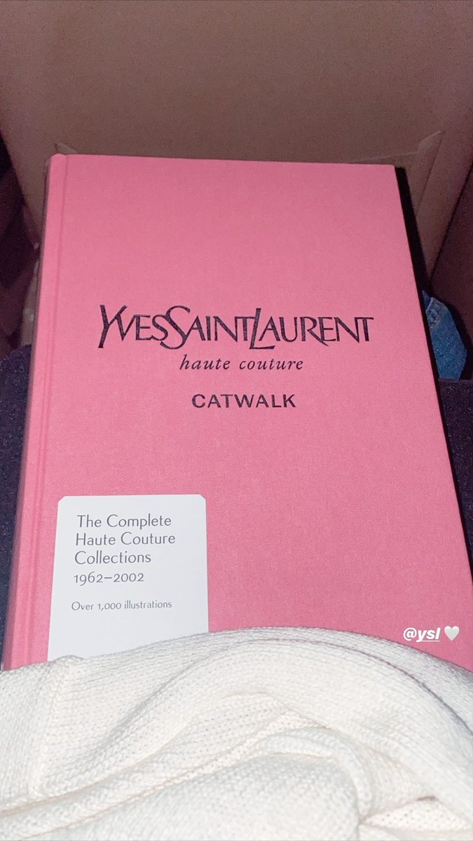   @BLACKPINK's Lisa gifted Rosé a YSL Haute Couture book published in 2010. She probably gifted Jennie and Jisoo the Chanel and Dior versions too