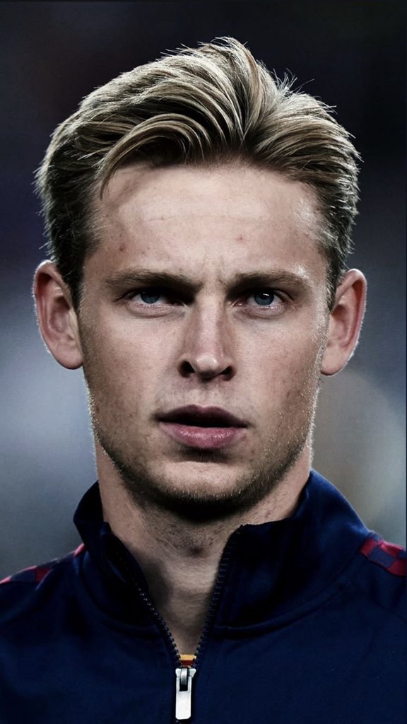 #21 - Frenkie De Jong. STAYS. One of the best in his position. No question about it. 