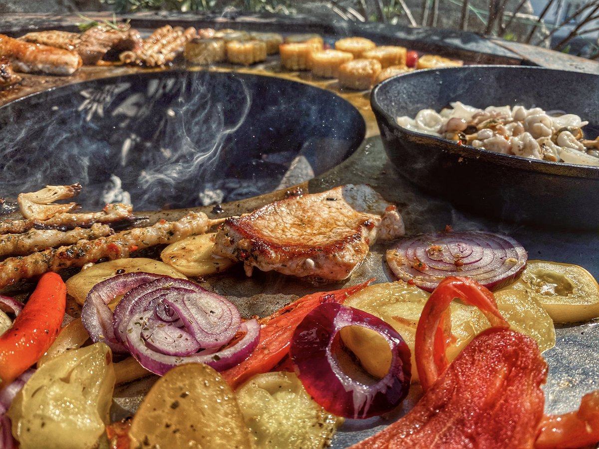 KainerMartin's tweet photo. #martinkainer #designgrill #martinkainerdesigngrill #bbq #grill #garden #ferienwohnung #kainer #ferienwohnungkainer #food #delicious #feuerschale #seafood #fire #instagood #picoftheday #pictureoftheday #photooftheday #bestoftheday #beautiful #tirol #zillertal #zillertalarena #hot https://t.co/xwPcwluCWQ